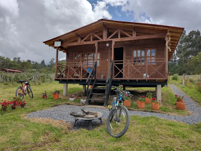 El Capricho, Una Casa En El Campo.