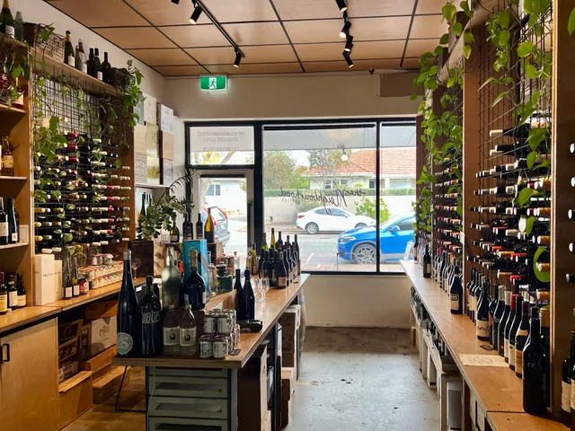 The Neighbourhood Kitchen, Coffee & Bottle Shop