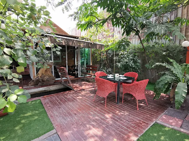 Poonsuk restaurant&cafe