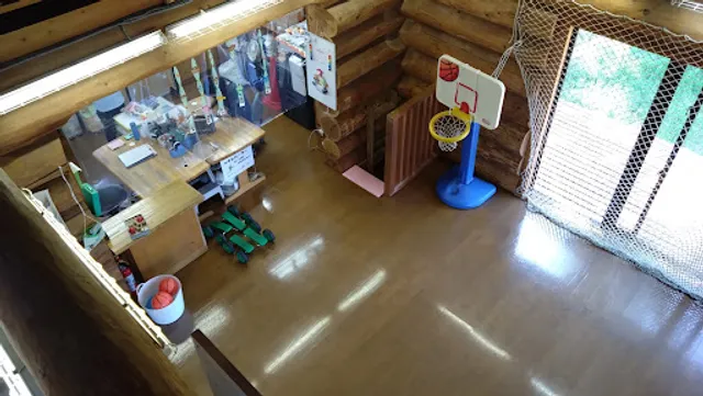 Oak Lodge, children's log house, Kashiwaba Park