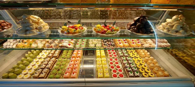 Tahini - Bar Delicatessen Restaurant