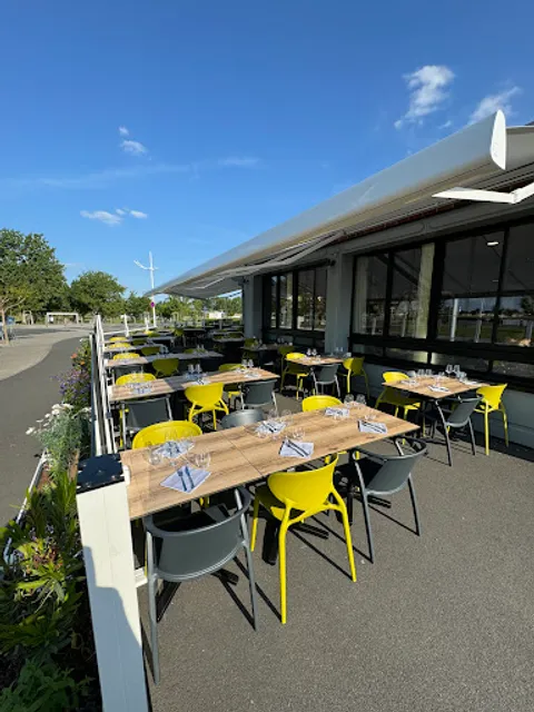 Restaurant Lay 4 Sens