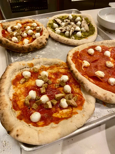 GOURMET STREET FOOD BY OSCAR BRENES