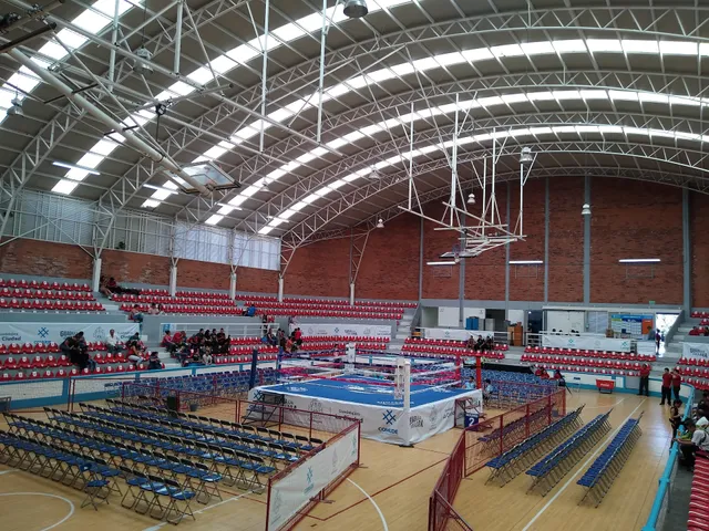 Many Struggles - Gym Mexico 68