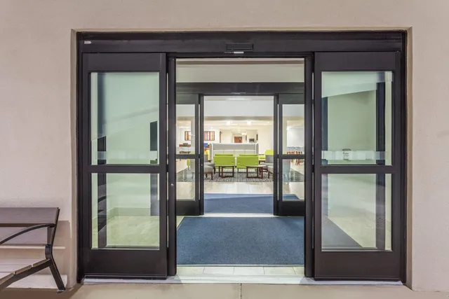 Holiday Inn Express & Suites Augusta West - Fort Gordon by IHG