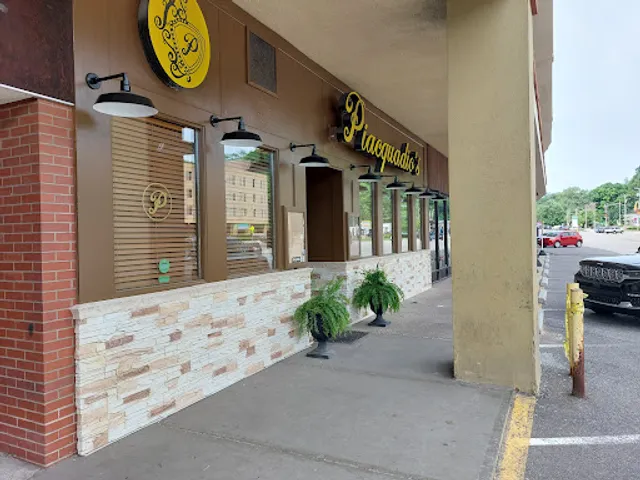 Piacquadio's Italian Restaurant & Lounge