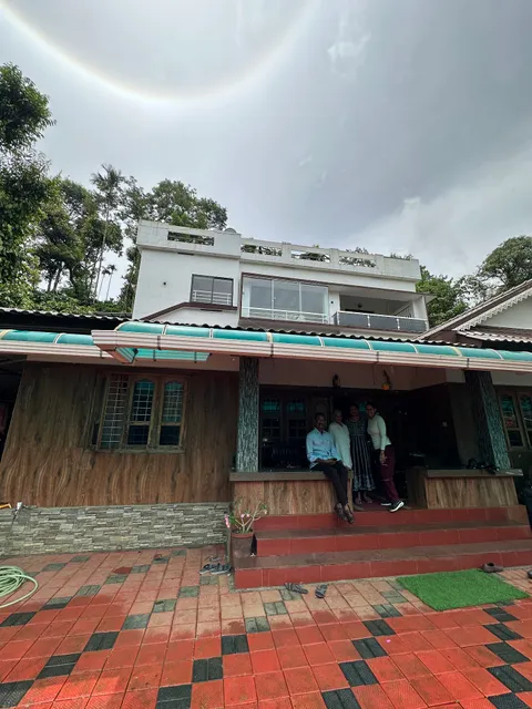 DIVINE VIEW HOLIDAY HOME [Home Stay]