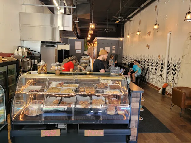 Risen Breakfast & Bakery