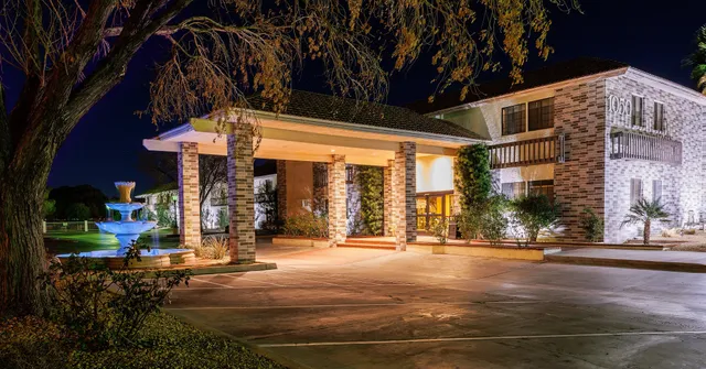 HomeTowne Studios Ridgecrest