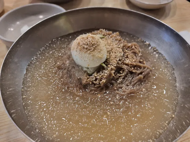 더진국동탄석우점