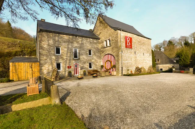 River Lodge - Hôtel Insolite