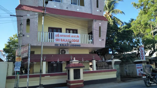 Balaji Lodge Tiruchendur
