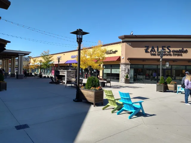 Under Armour Factory House - Outlets of Des Moines