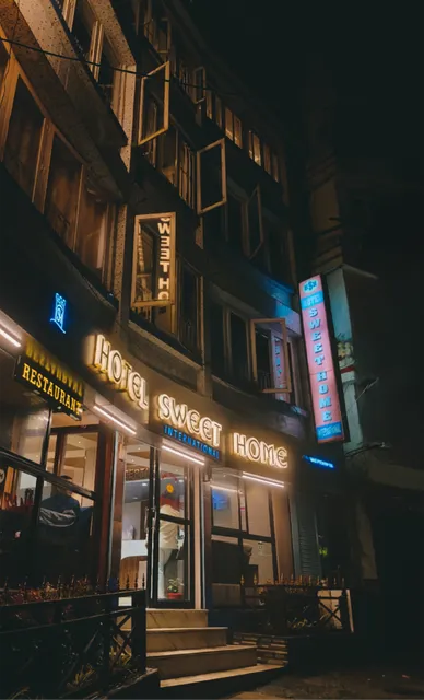 Hotel Sweet Home International