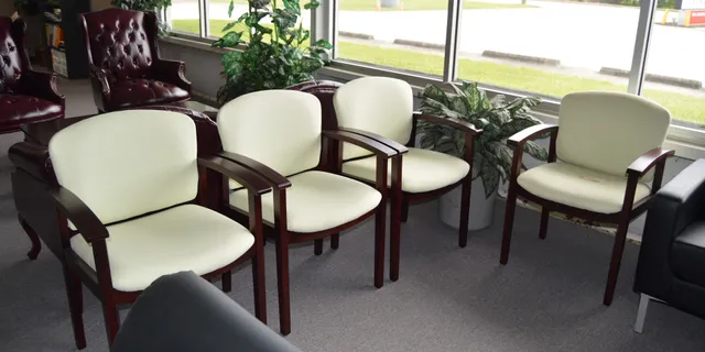 G & P Office Furniture