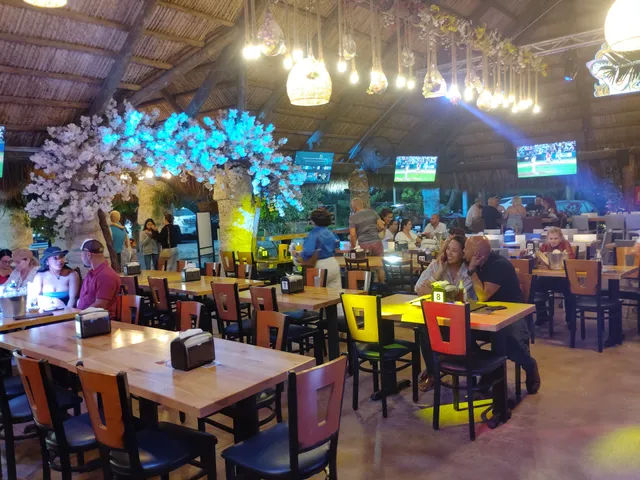 Qbiche BBQ Ranch | Restaurant