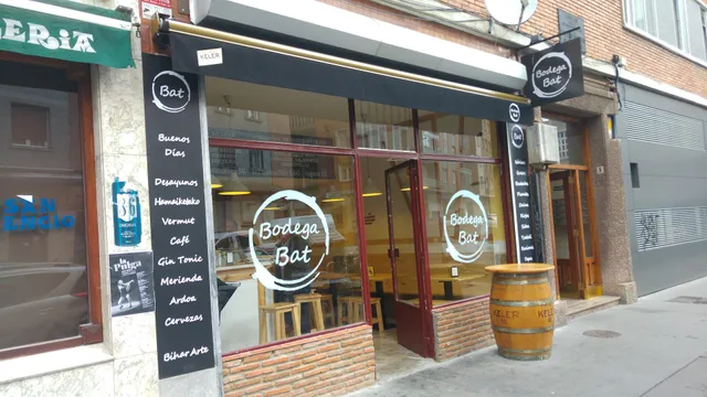 Bodega Bat