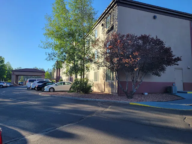 Grand Canyon Hotel & Suites