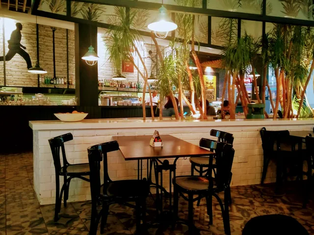 Artcaffé Restaurant Garden City Mall