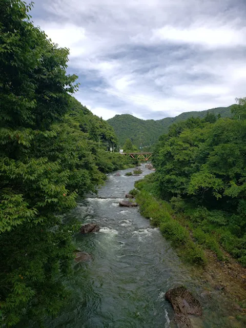 ゲートハウス(チケット売り場、レストラン、更衣室)