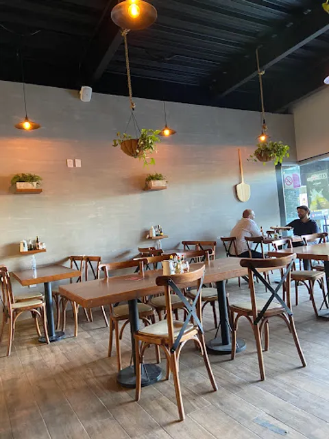 Margherita Pizza Y Vino