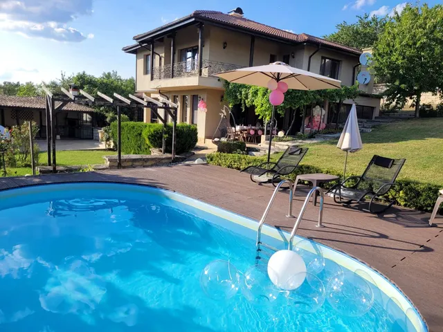 Къща за гости "Романс"