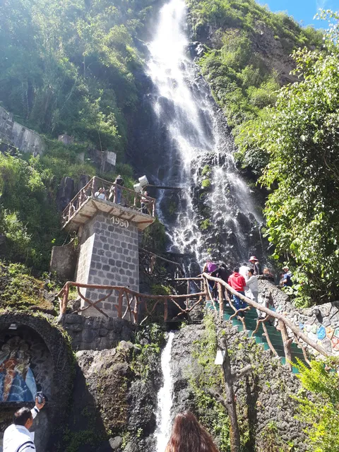 Nuestra Señora del Rosario de Agua Santa Church