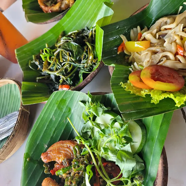 Ayam Kosek Panjiwo Cabang Artos Mall Foodcourt lantai UG