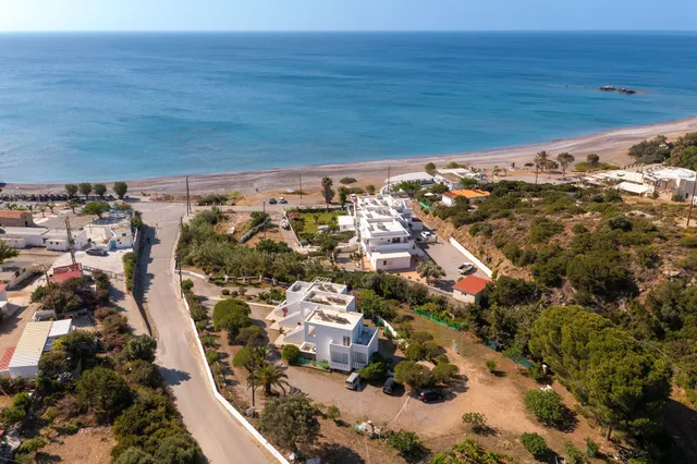 Tselios Apartments & Studios