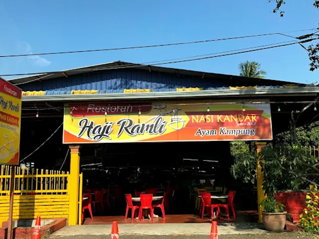 Nasi Kandar Haji Ramli Ayam Kampung (simpang empat)