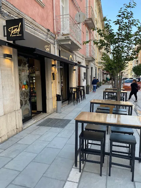 TONDI Pizzeria Streetfood