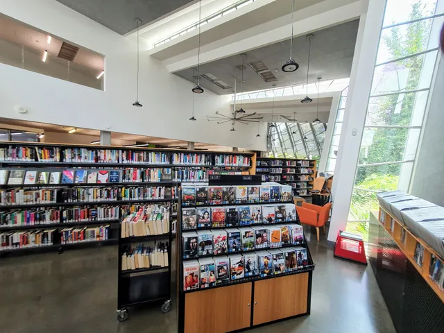 East Melbourne Library