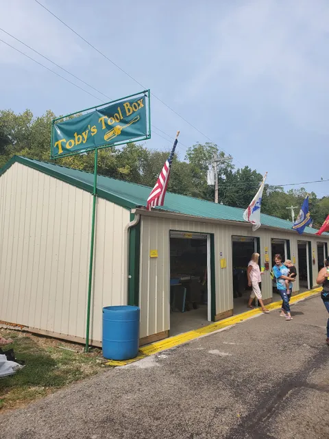 Friendship Downtown Flea