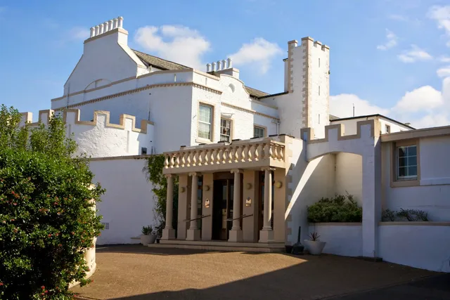 North West Castle Hotel