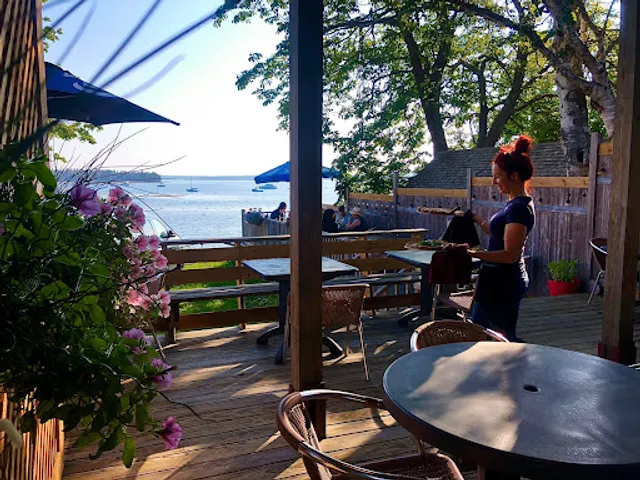 The Pier - Pizzeria & Wingery