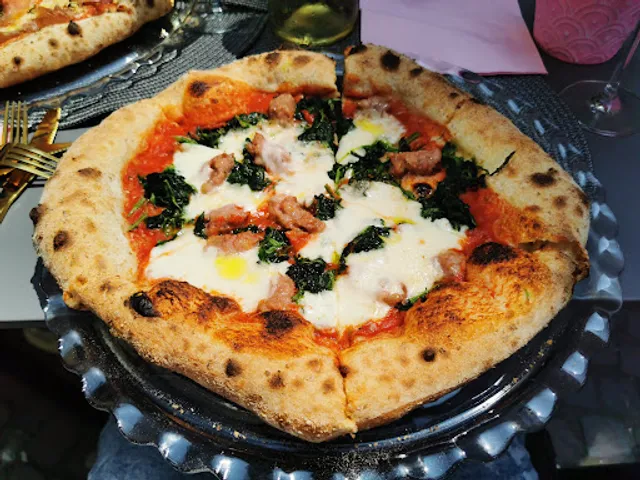 Pizzeria Farm Secret Club