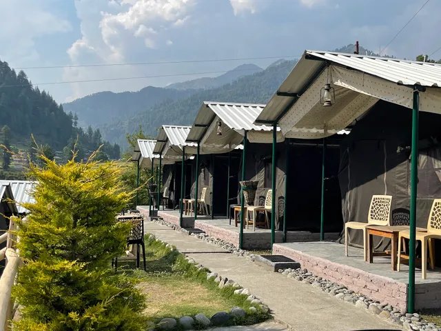Wild Highs Resort: Luxury Camps - Best camps in Barot Valley