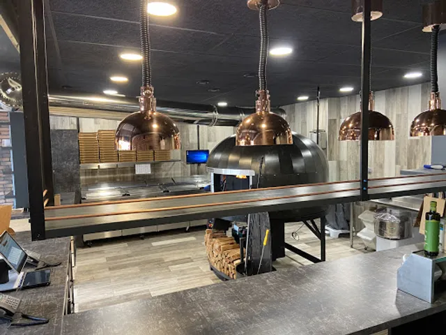 C PIZZA AU FEU DE BOIS Fosses