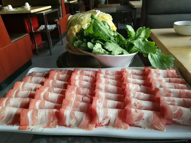 Sipinfu Meat In Hot Pot
