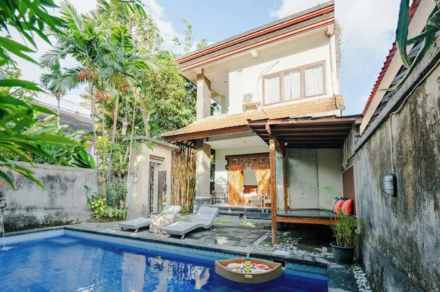 Sebudjan Grand Aurora