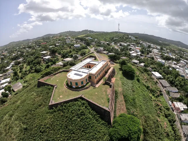 Isla Nena Bio Bay Boat Tours