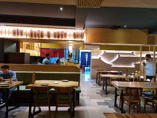 Tanoshi Izakaya Restaurant