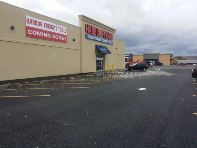 Town & Country Shopping Center