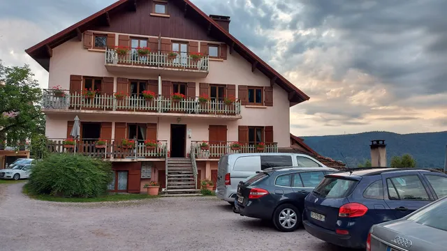 Gîtes à l'Orée du Bois: Chalet familial SPA jacuzzi,week end détente pêche (Gérardmer, Vosges)