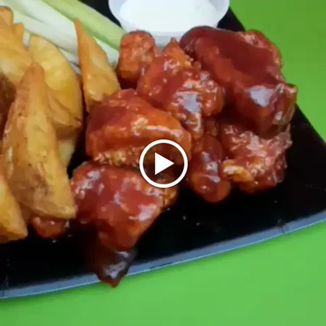 Golden Wings y boneless