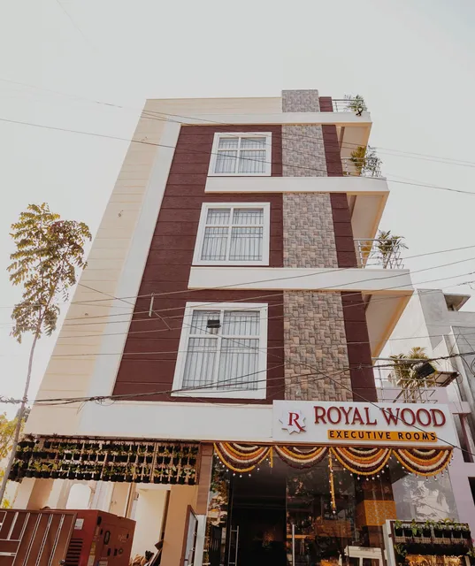 royalwood executive