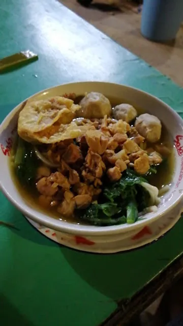 Mie Pangsit dan bakso mas erik