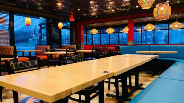 MR BROAST LOMBARD "HOME OF THE ZINGER BURGER"