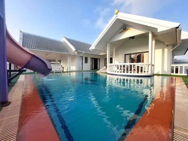 Pattaya Palace ตำหนักพัทยา