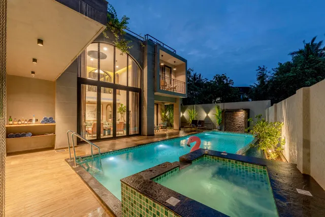 VaNa - A Lindsay Manor